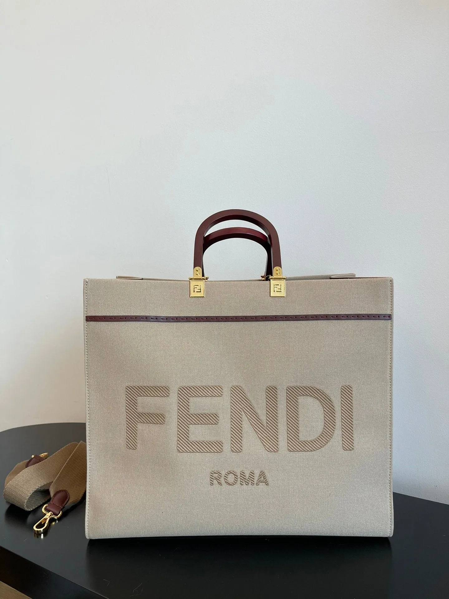 FI Sunshine Large Tote Bag Beige For Women, Women&#8217;s Handbags, Shoulder Bags 15.7in/40cm FF 8BH372