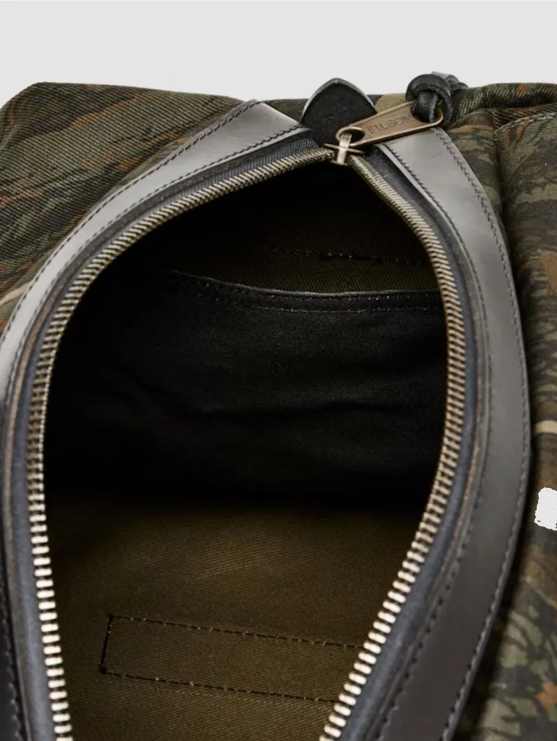 Filson Medium Rugged Twill Duffle Bag maple Bark