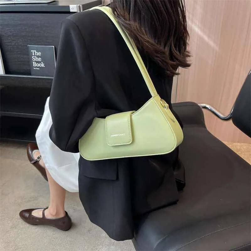 Glow Chic's Casual All-Match Simple Underarm Bag