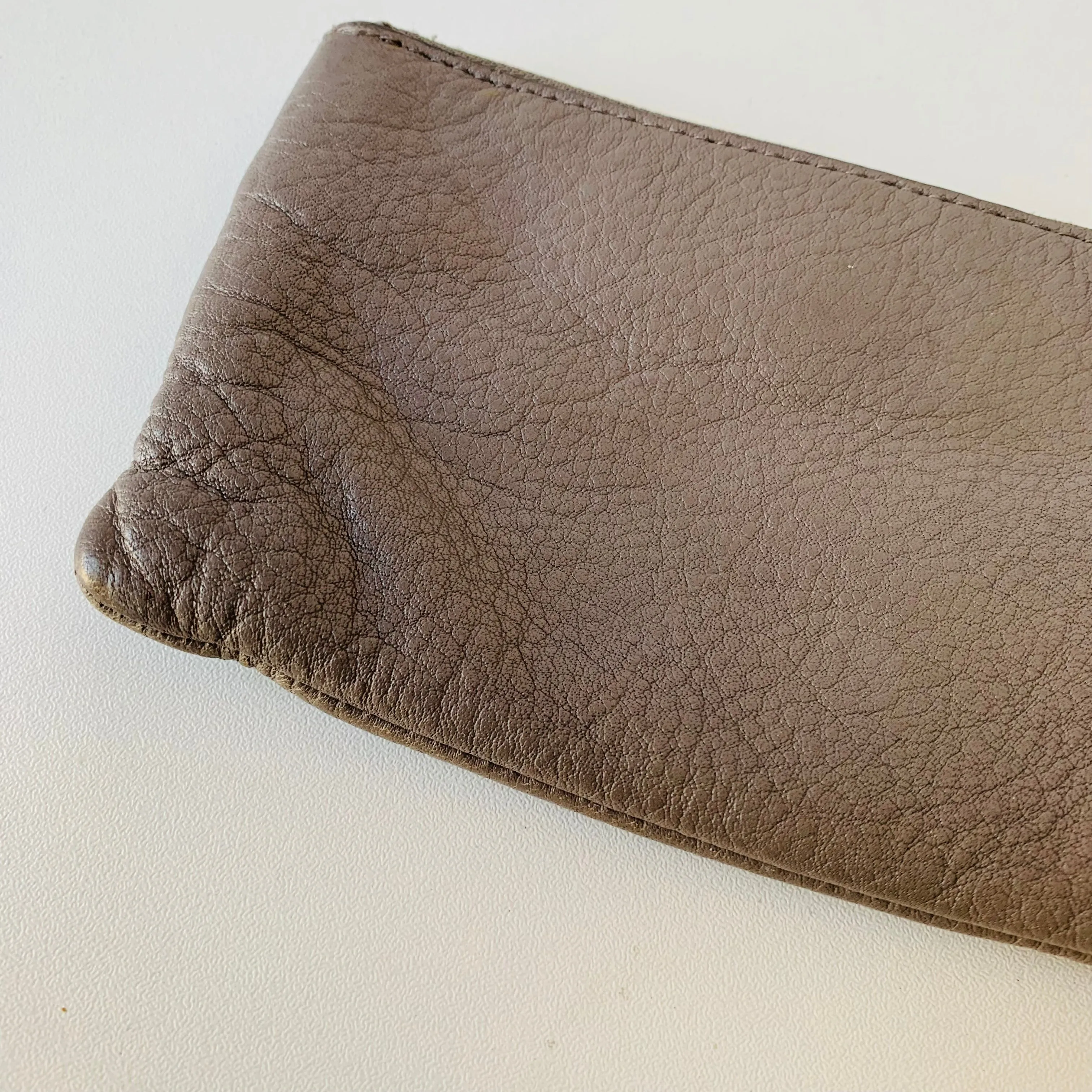 Kate Spade New York Grey Pebble Grain Leather Wristlet