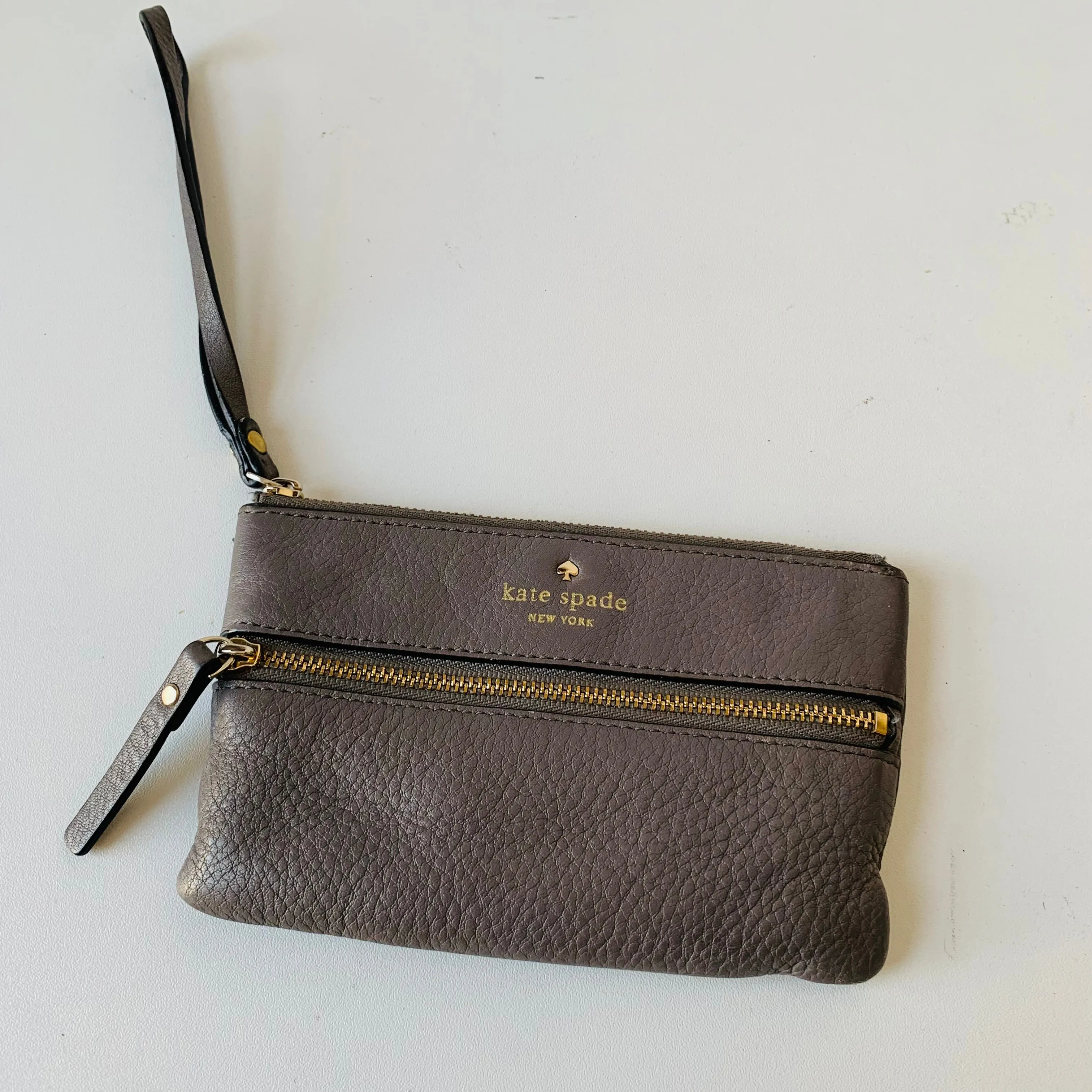 Kate Spade New York Grey Pebble Grain Leather Wristlet