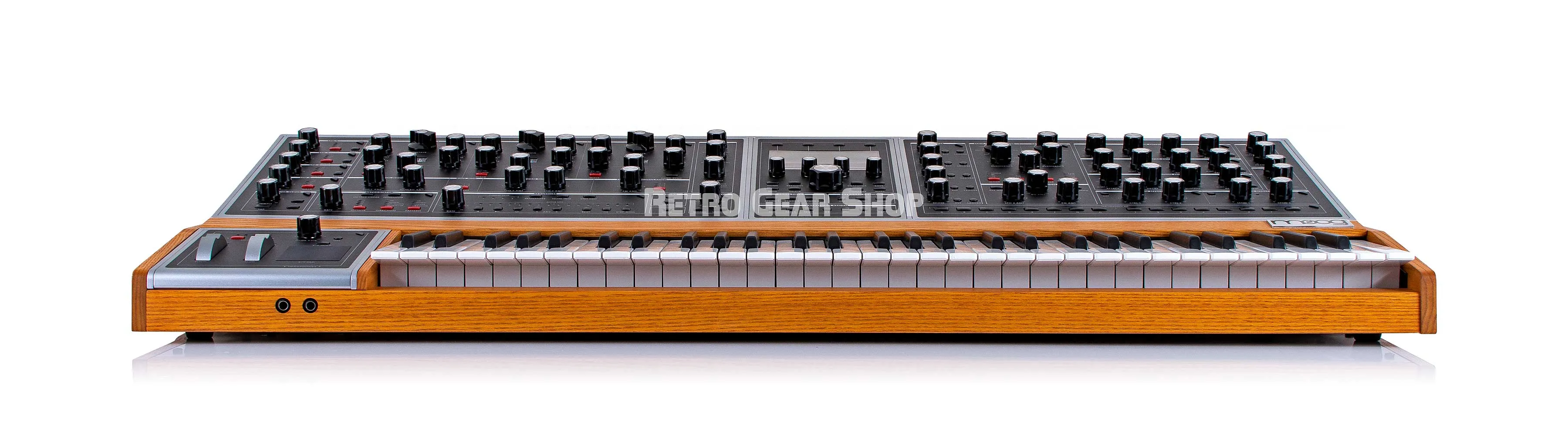 Moog One 16-Voice   Free Dust Cover